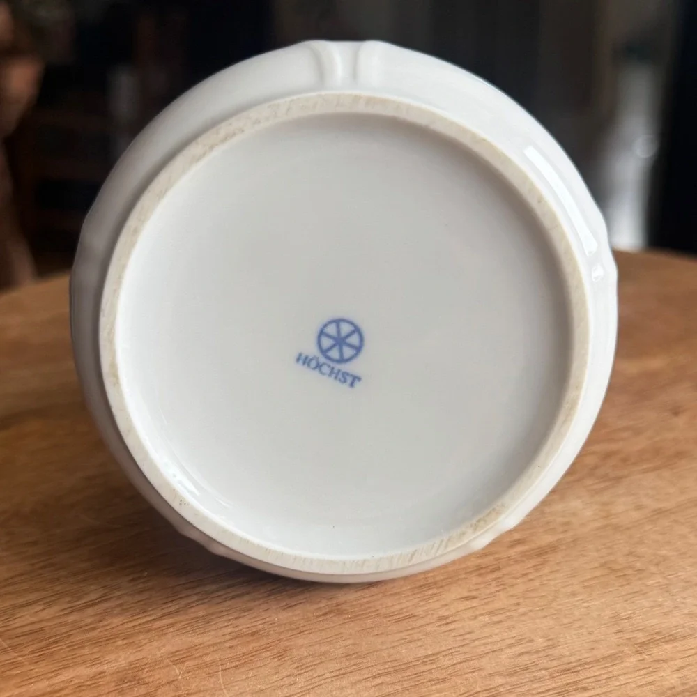 Höchst Porcelain Soliflore Bud Vase 9